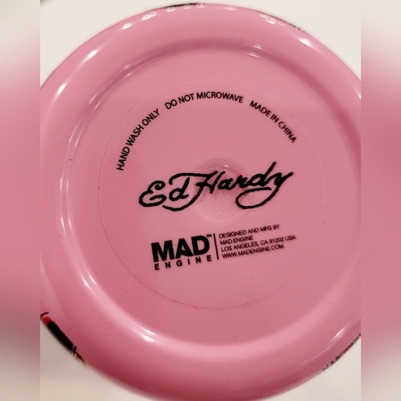 Ed Hardy Pink Tattoo Motif Travel Tumbler - Picture 4 of 4